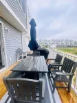 Modern 3-bedroom house in Colonial Beach with access to pool and private hot tub - 4-Sterne