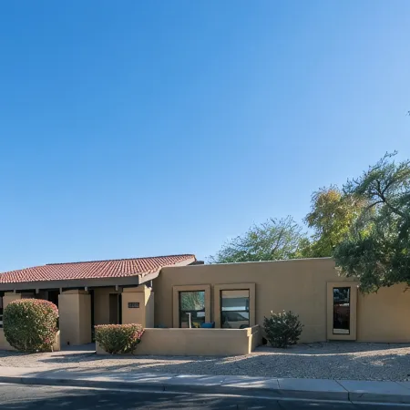 Luxury Retreat!! Heated Pool, Hot tub, grill and close to Everything!