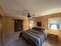 Wolf Ridge Retreat. Comfortable, peaceful retreat in the Blue Ridge Mountains - Wifi