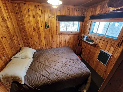 Cozy cabin with backyard stream close to Au Sable River and the best ATV trails - Chalets