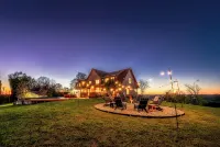 Luxe Bourbon Trail Cabin– Hot Tub/Pickleball/Fire Pit/Pool/Game Room - 4-Star