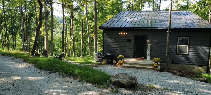 "ENDLESS VIEW" Red River Gorge/Natural Bridge- New Construction!! Dog Friendly!! Hotels in Powell County