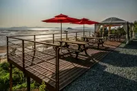 Muan Full House Pension - parking