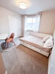 Beautiful, newly built 4 bedroom with garage - Bintang 3