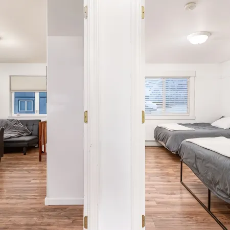 Sauna - Heated Garage - Great Location - Mountain Views - Quiet Neighborhood