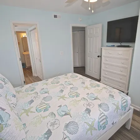 Surf Condo 518 - HeavenLee by the Sea - First Floor End Unit