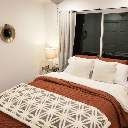 Downtown Stay at the Red Tiny Twin!