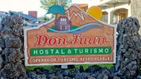 Hostal & Cabañas Don Juan - parking