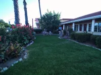Holiday Motel Oakdale - Motels