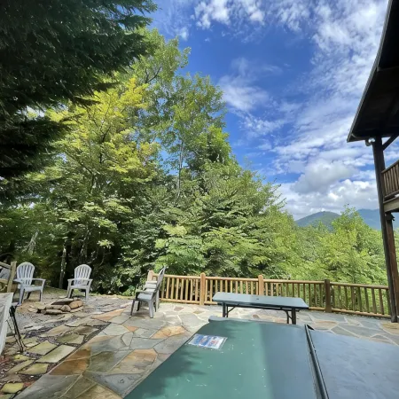 Stunning  Mountain Views From Cabin With Hot Tub & Covered Porch!