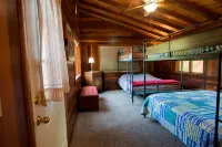 4 Bedroom Home Central Location - Homestays