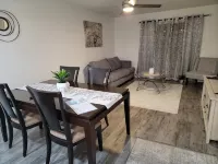 Bright-Lovely 2 Bed 1 Bath,15 Minutes From Beach - Pools
