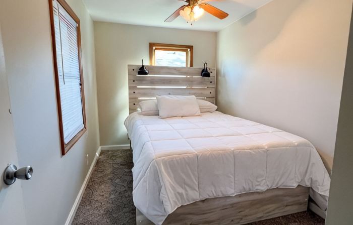 Newly Remodeled Cabin Steps from Sylvan Lake