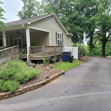 4. Spacious historic home in Lake Guntersville