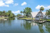 The Hydeaway! Waterfront, Docks, Ice Machine, Kayaks, by King Springs - Boutique
