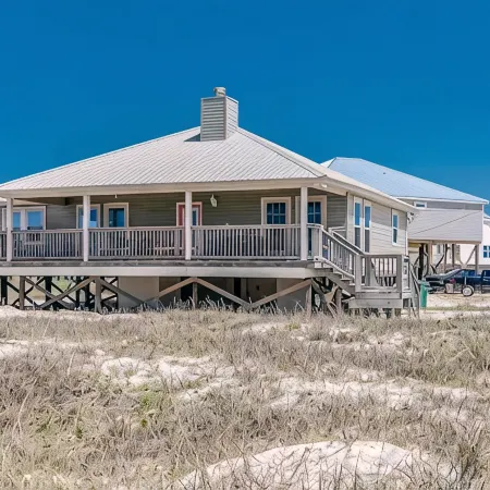 Gulf Front!! 2 Master Suites- Steps Away from the Beach!!