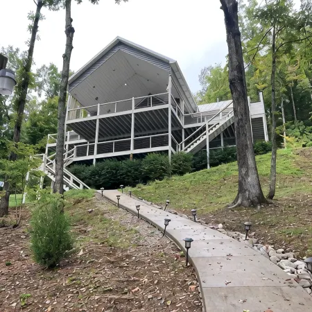 NEW Gorgeous Spacious 4Bd/4Ba Norris Lakefront Home, Giant Decks, Amazing Dock