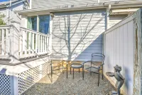 Palmer Square 1BR w/ Private Patio - 4 tähden