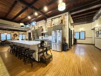 WOW Huge Catfish Lake Home 13br 5ba, Sleeps 26, Eag River Chain/weddings/events - 3-Star