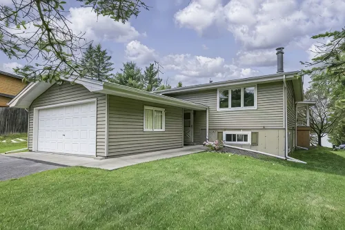 Lakefront Northwoods Winter/Summer Wonderland Updated 3 Bedroom House Sleeps 8 - 3-Star