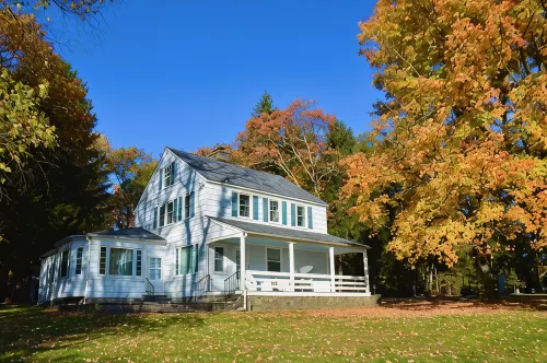 Charming Vintage Cottage in Skytop - Perfect for Intimate or Large Gatherings! - 3-Star