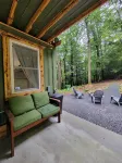 Book Your Adventure Getaway at our Container Cabin near New River Gorge - 무료 와이파이