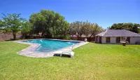 Lanseria Country Estate - Pools
