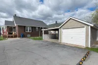 Cheerful 4 Bedroom House - Wifi