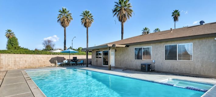 Shalimar Retreat, Large Pool, Hot Tub, Game Room, Backyard, 5 Bdrooms, BBQ Grill Ξενοδοχεία στην πόλη Riverside