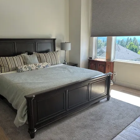 Kelowna Getaway on Knox Mountain Minutes from Downtown.