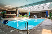 Plaza Inn & Suites - Pet friendly