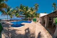 Beautiful Beachfront house, ideal for big families - Pools
