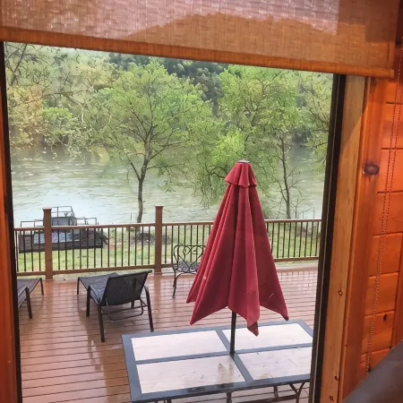 Secluded and remote cabin on the White River