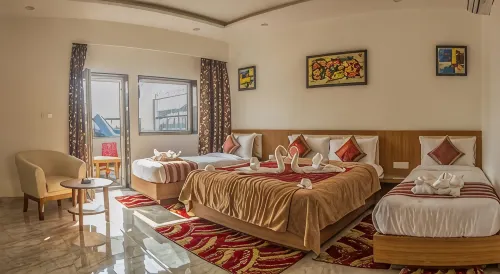 Hotel Suktara International - Airport Shuttle