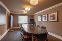Ramada by Wyndham Surrey/Langley - Pet Friendly
