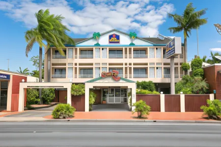 Cairns City Sheridan Motel Отели рядом с достопримечательностью «Cairns Regional Gallery»