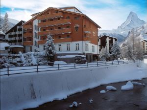 Alpine Hotel Perren