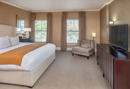 Portland Regency Hotel & Spa - Housity