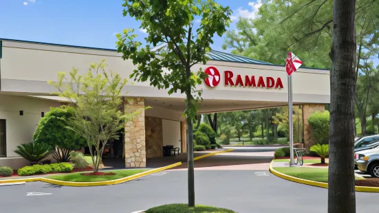 Ramada by Wyndham Jacksonville Hotel & Conference Center