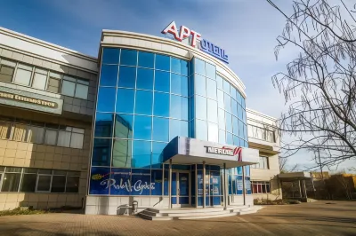 АРТ отель Отели рядом с достопримечательностью «Автомир, торговый центр»