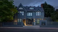 호텔 55 Acton Central 주변 호텔