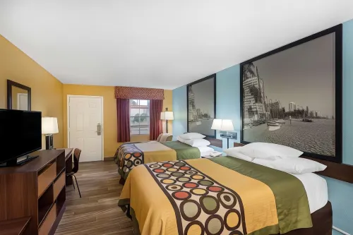 Super 8 by Wyndham Bradenton Sarasota Area Hotel a Whitfield