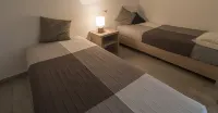"saracena" Superior Holiday Home with Swimming Pool and Private Beach