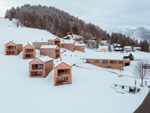 Peterhof Chalets