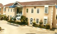 Madugu Hotel and Luxury Apartments