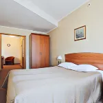 Meridian Hotels near Pamyatnik I. V. Kurchatovu