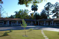 Shangri la Motel