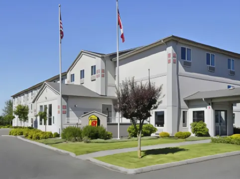 Super 8 by Wyndham Bellingham Airport/Ferndale