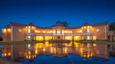 Wilson Creek Manor by AvantStay Sleeps 10 Amazing Estate w Pool Game Room