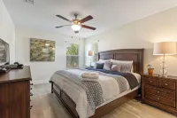 The Haven at Solterra Resort by Shine Villas 523 6 Bedroom Villa Hotel dekat KAY Jewelers